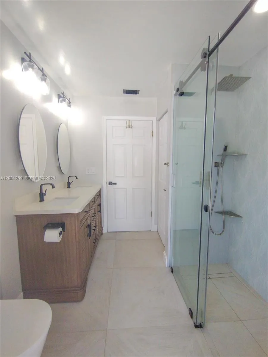 5780 Sun Pointe Circle Boynton Beach, FL 33437