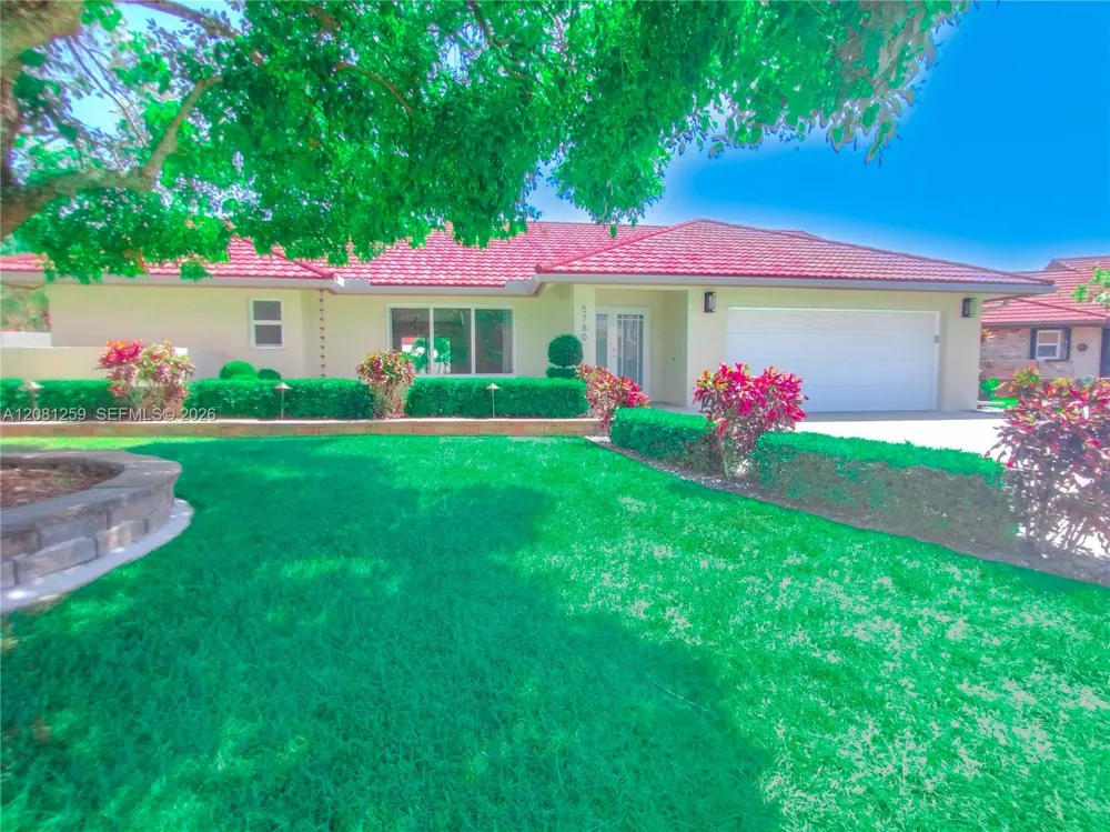5780 Sun Pointe Circle Boynton Beach, FL 33437
