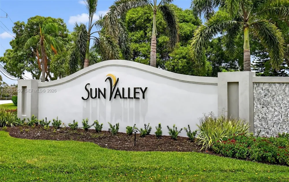 5780 Sun Pointe Circle Boynton Beach, FL 33437