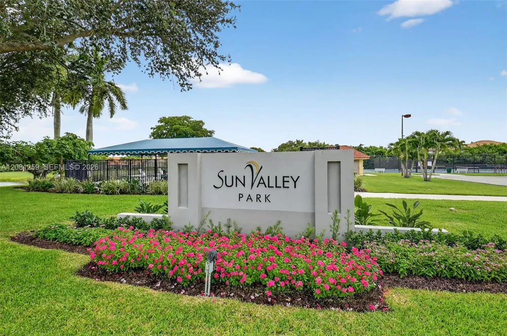 5780 Sun Pointe Circle Boynton Beach, FL 33437