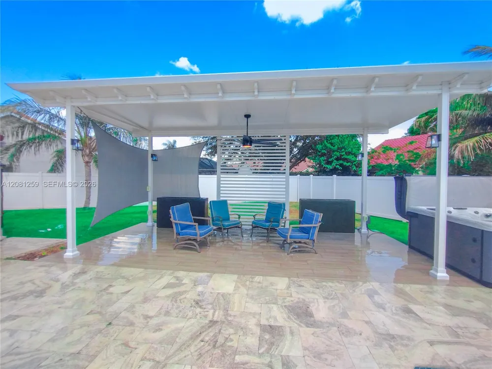 5780 Sun Pointe Circle Boynton Beach, FL 33437