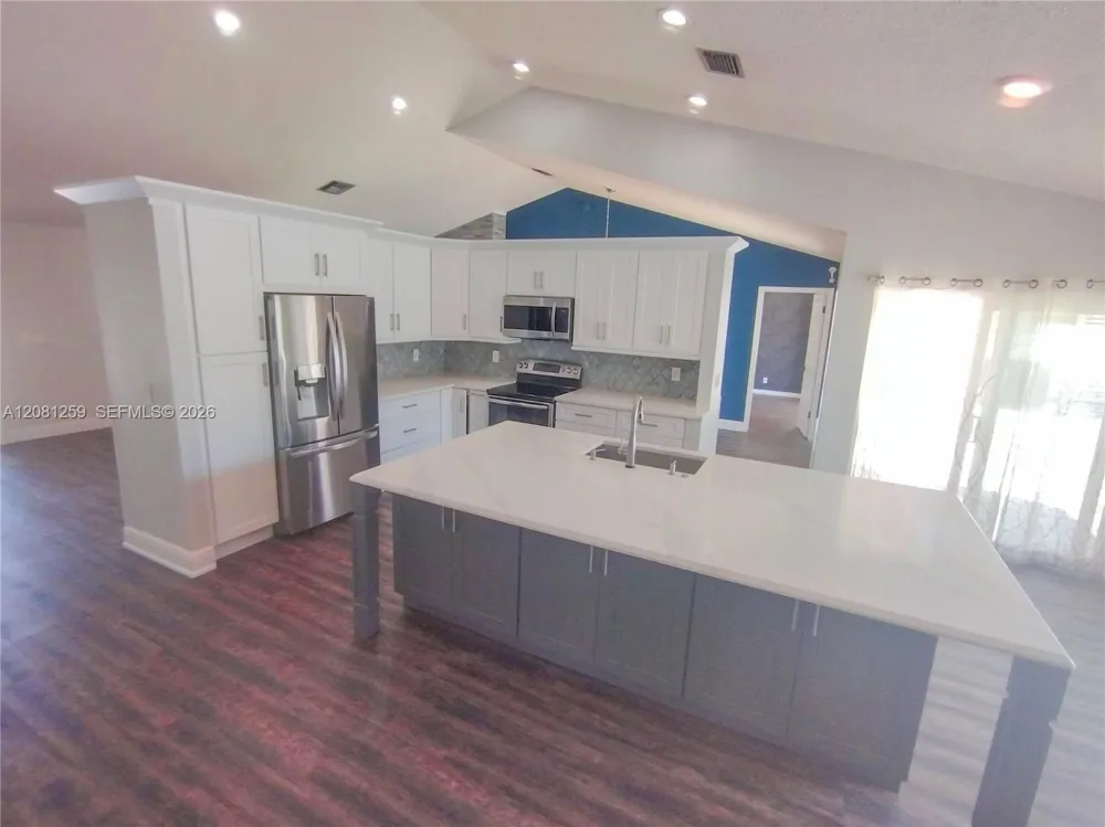 5780 Sun Pointe Circle Boynton Beach, FL 33437