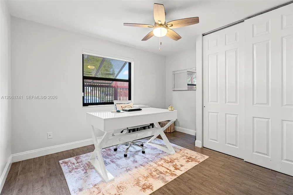 1699 W Fairway Rd Pembroke Pines, FL 33026