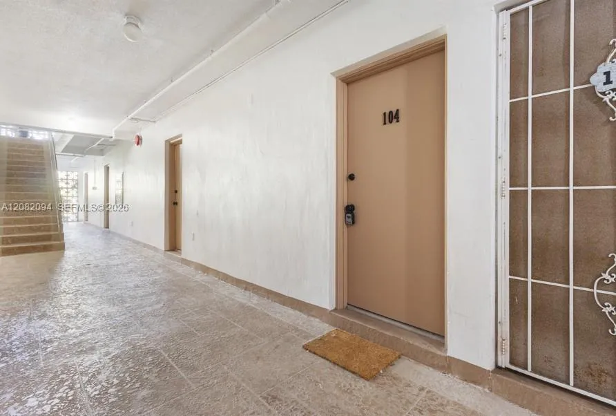 3040 NE 16th Ave #104 Oakland Park, FL 33334