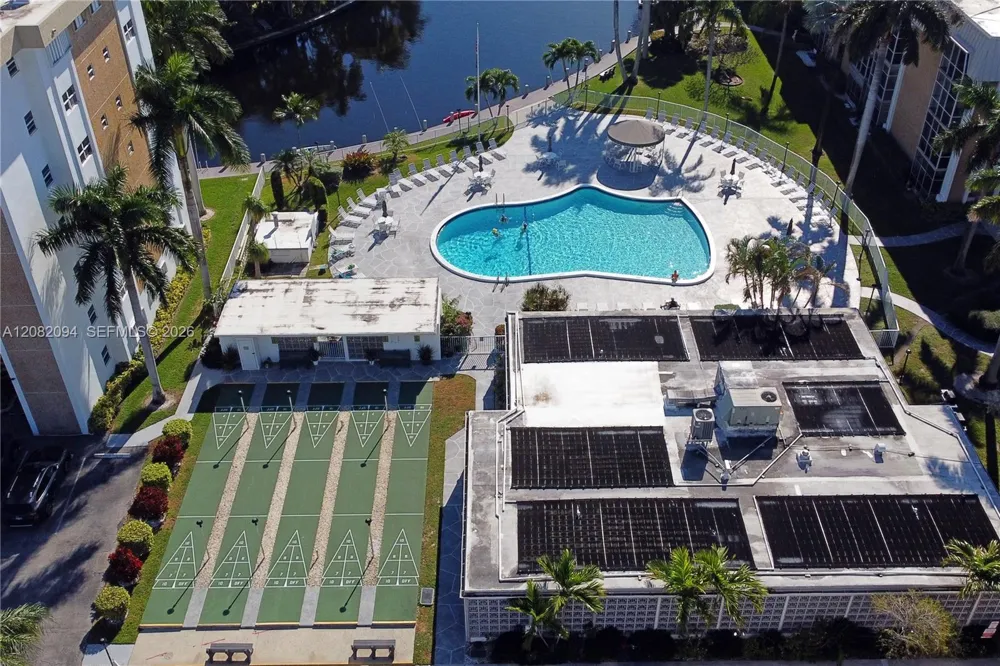 3040 NE 16th Ave #104 Oakland Park, FL 33334