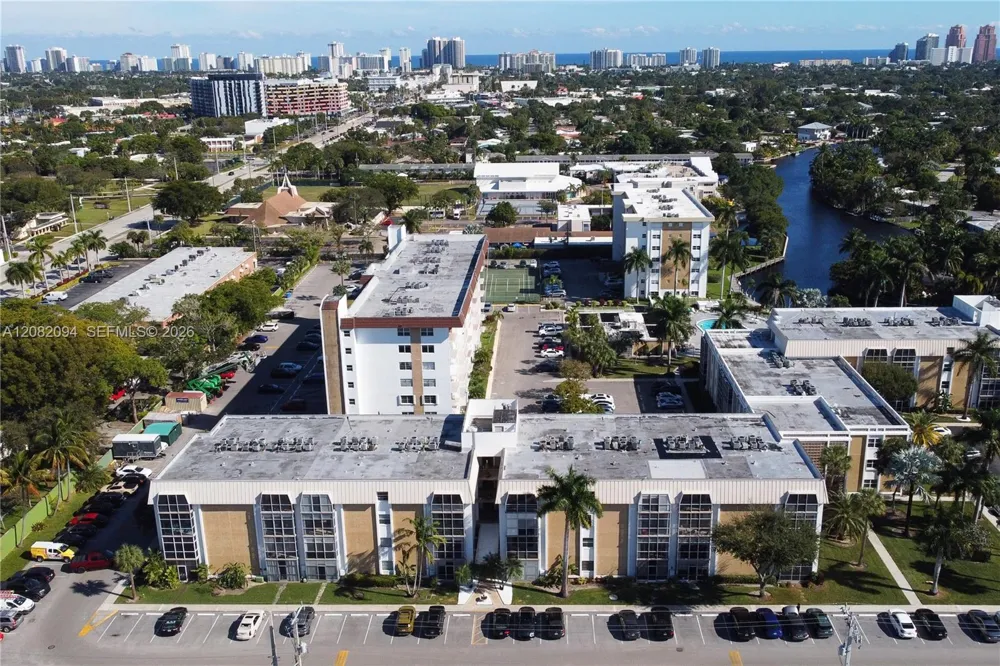 3040 NE 16th Ave #104 Oakland Park, FL 33334