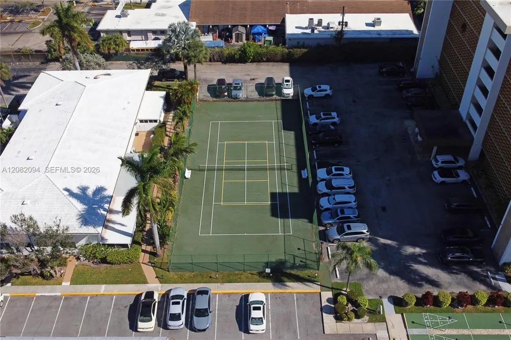 3040 NE 16th Ave #104 Oakland Park, FL 33334
