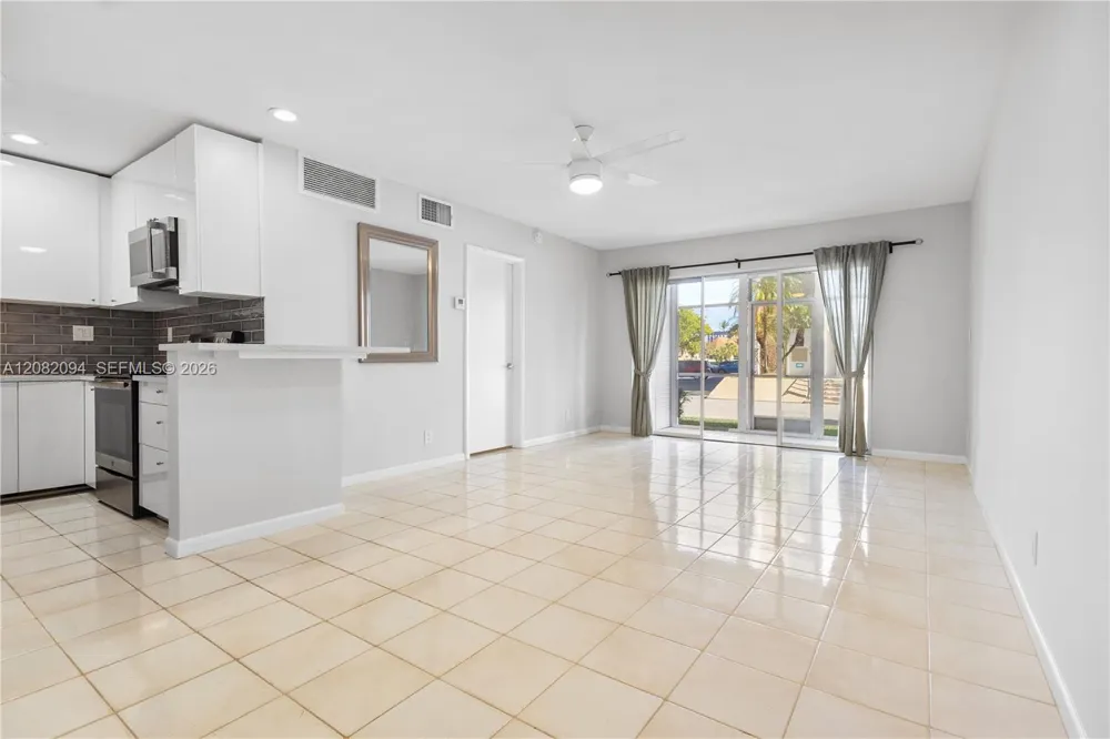 3040 NE 16th Ave #104 Oakland Park, FL 33334