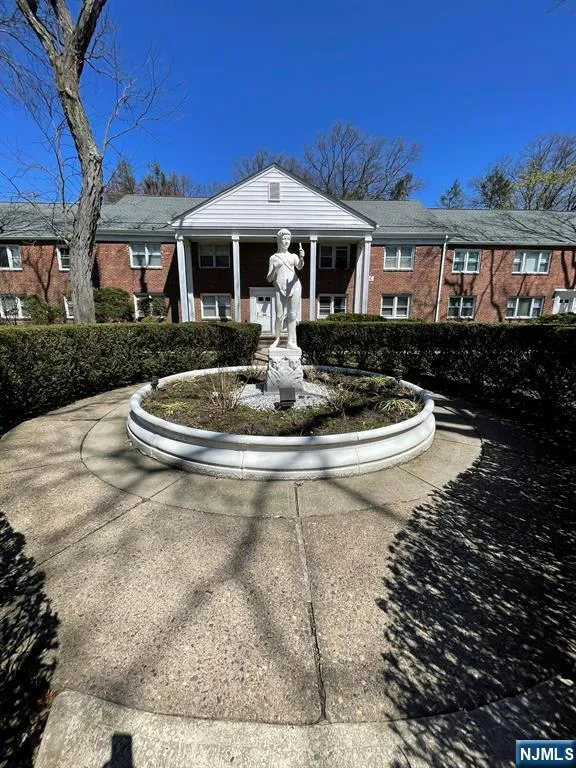 151 E Palisade Avenue C2 Englewood, NJ 07631
