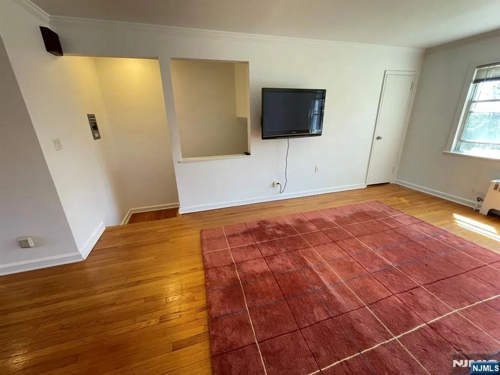 151 E Palisade Avenue C2 Englewood, NJ 07631