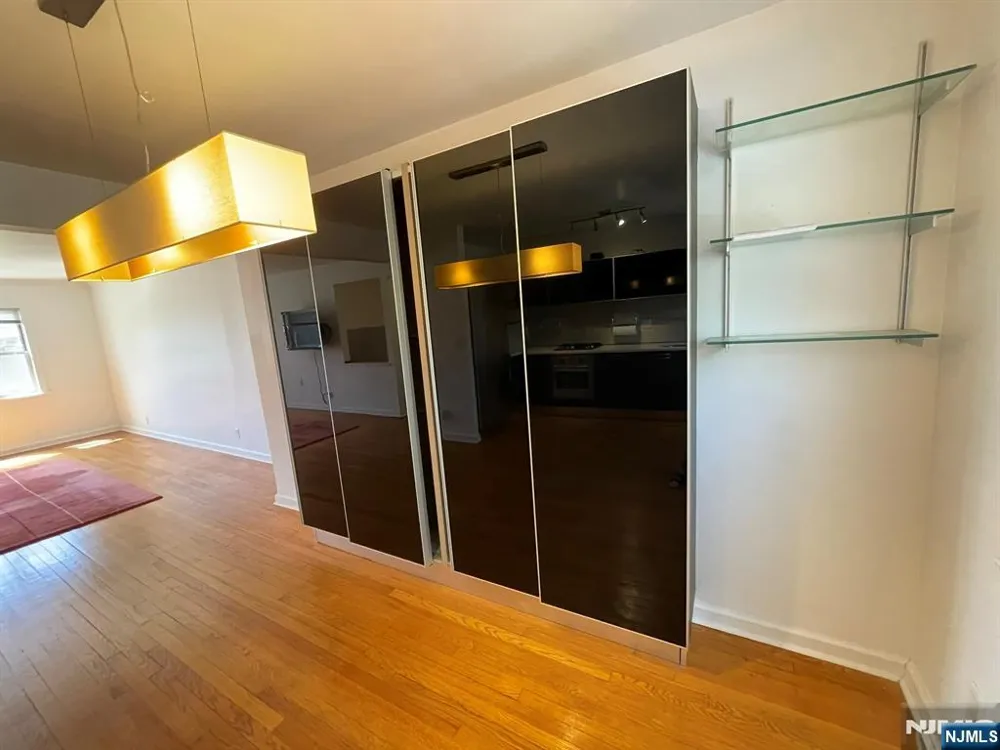 151 E Palisade Avenue C2 Englewood, NJ 07631