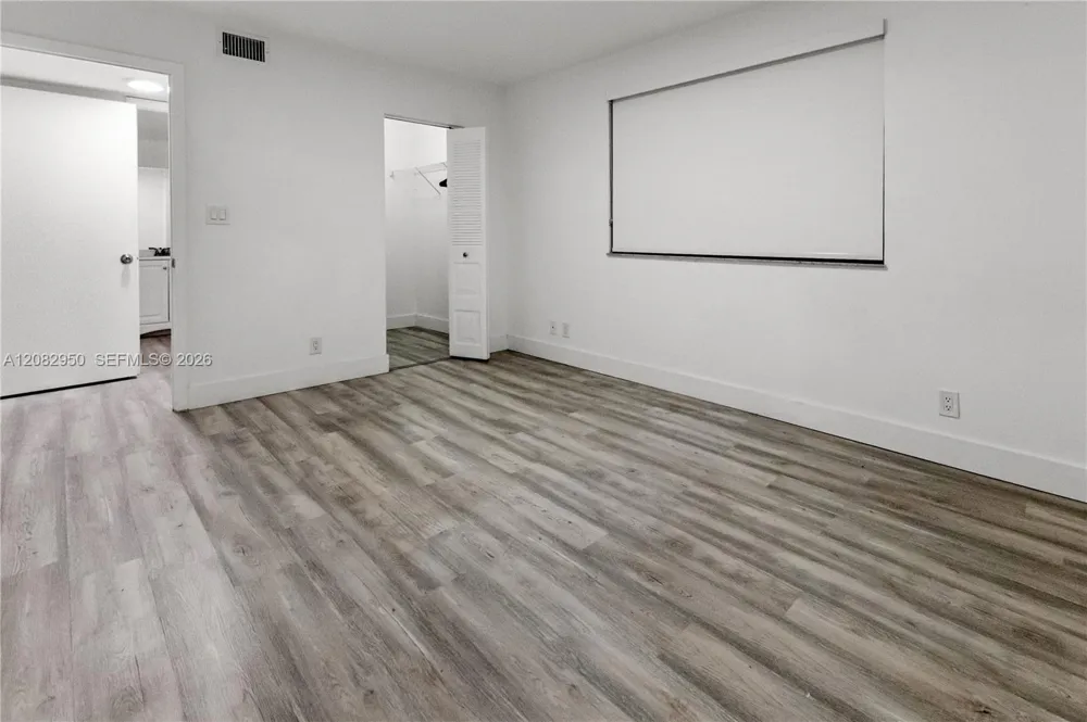 8100 Geneva Ct #141 Doral, FL 33166