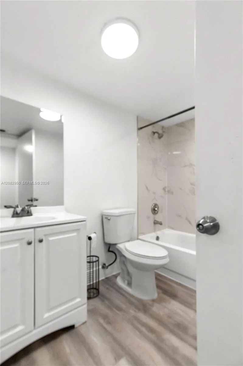 8100 Geneva Ct #141 Doral, FL 33166