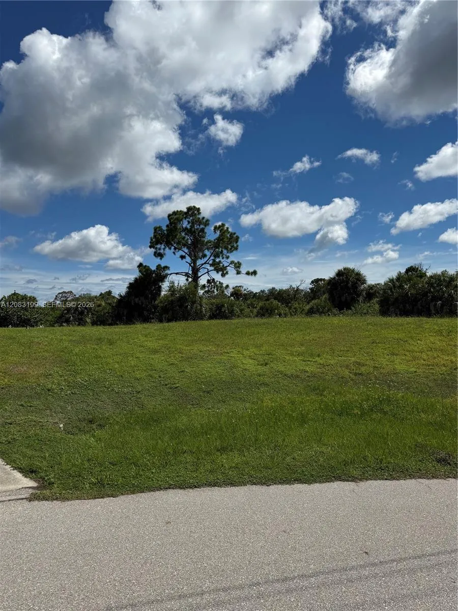 2336 Hale Street Port Charlotte, FL 33953
