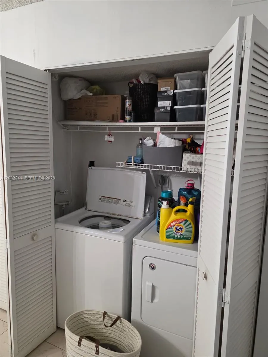 1750 W 46th St #207 Hialeah, FL 33012