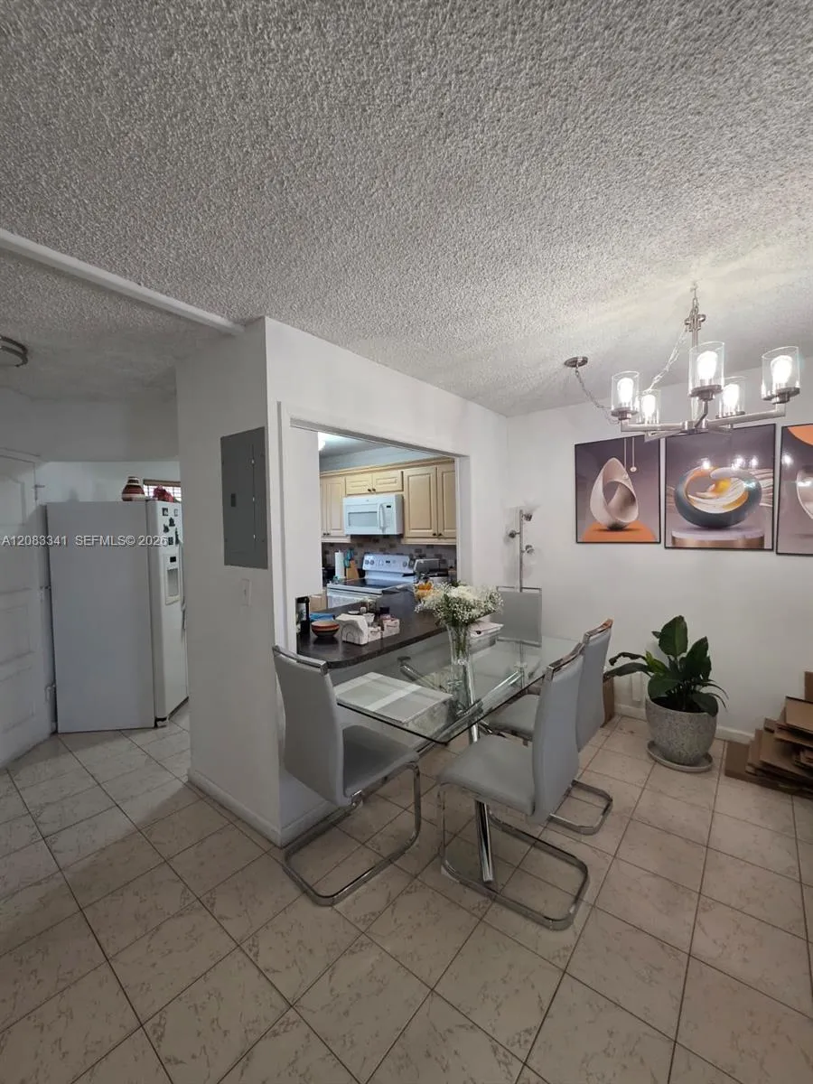 1750 W 46th St #207 Hialeah, FL 33012