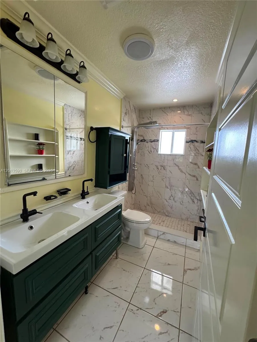 16401 SW 141st Ave #0 Miami, FL 33177