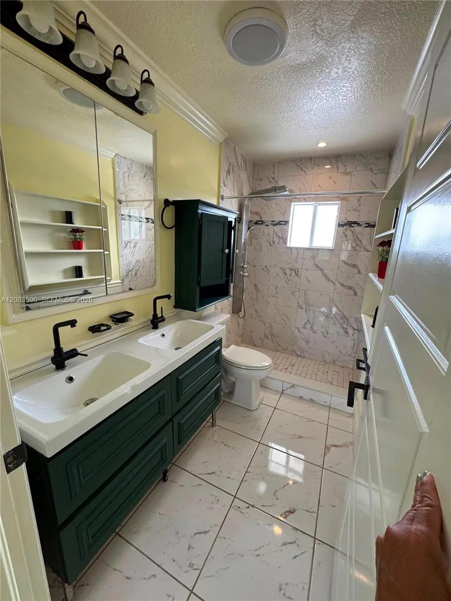 16401 SW 141st Ave #0 Miami, FL 33177