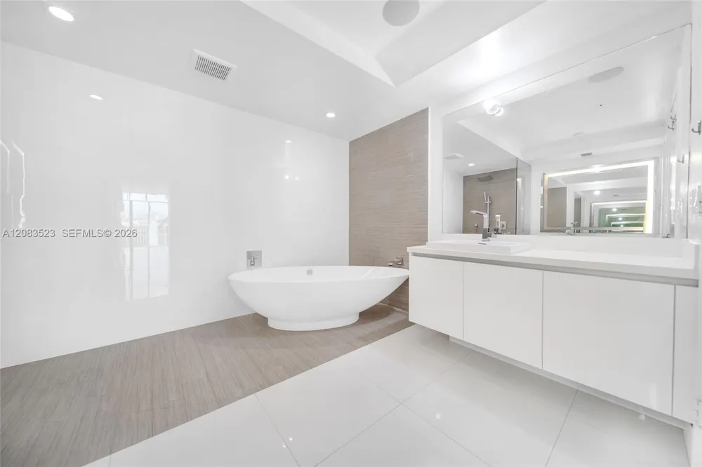 300 Sunny Isles Blvd #4-701 Sunny Isles Beach, FL 33160