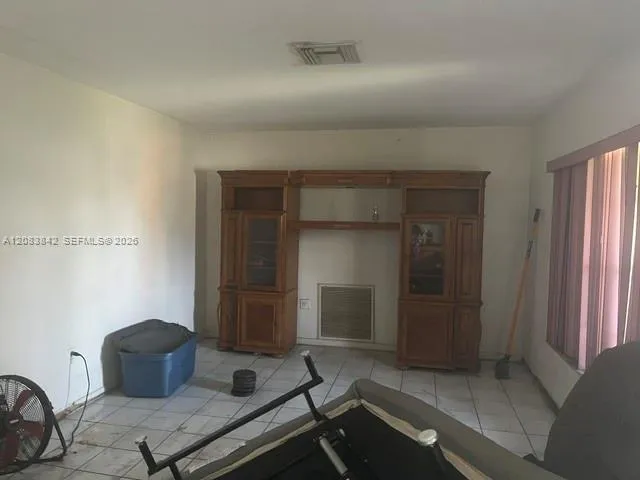 18900 NW 11th Ave Miami Gardens, FL 33169