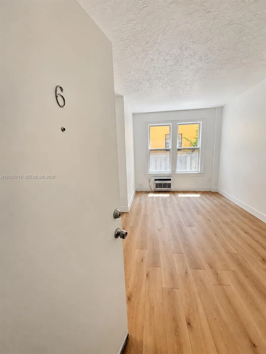 1615 Pennsylvania Ave #6 Miami Beach, FL 33139