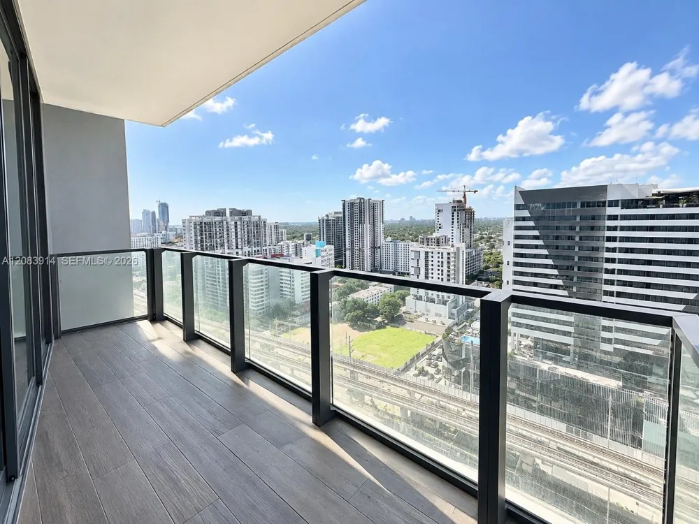 88 SW 7th St #1808 Miami, FL 33130
