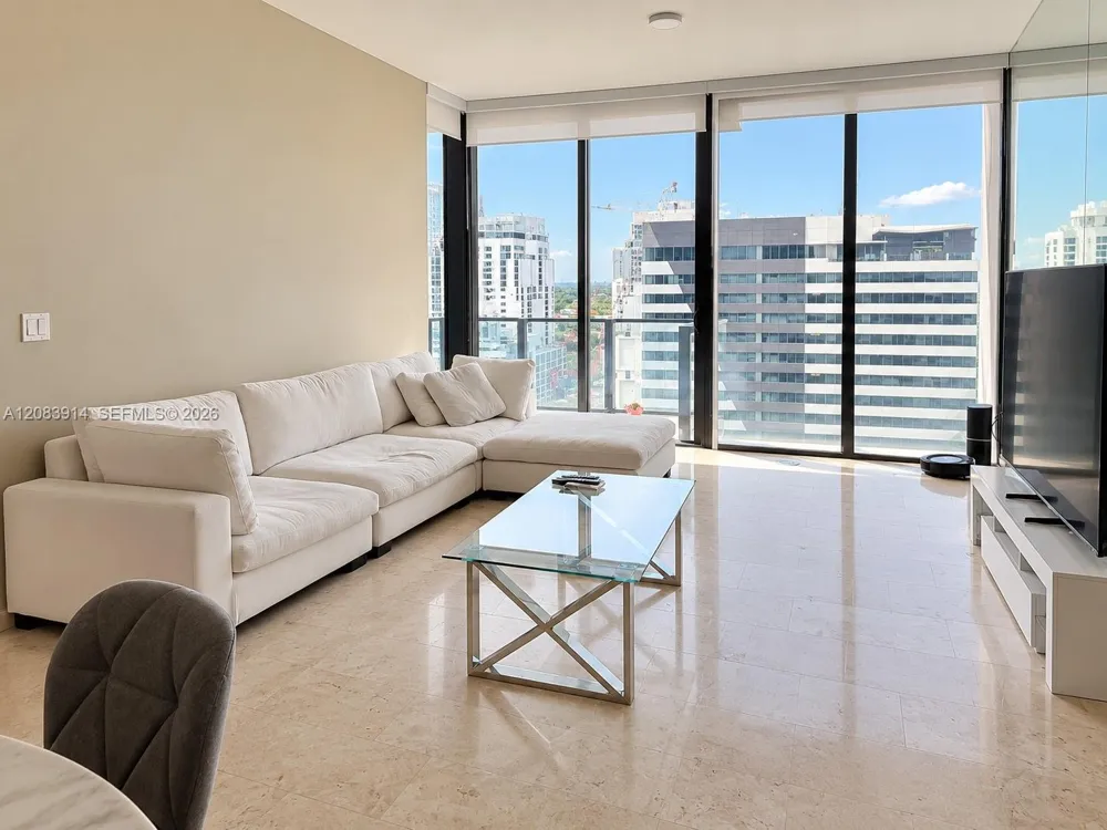 88 SW 7th St #1808 Miami, FL 33130