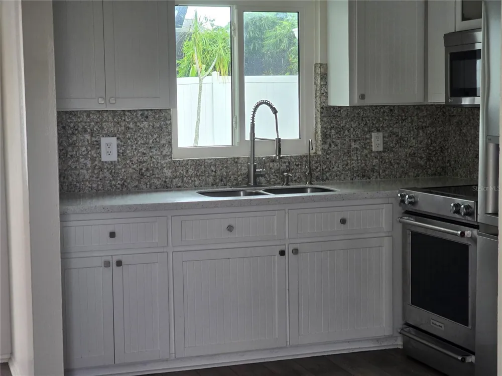 5420 STARWOOD PLACE Sarasota, FL 34232