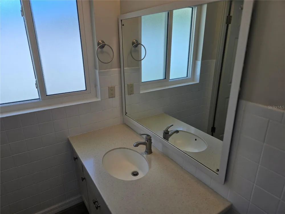 5420 STARWOOD PLACE Sarasota, FL 34232