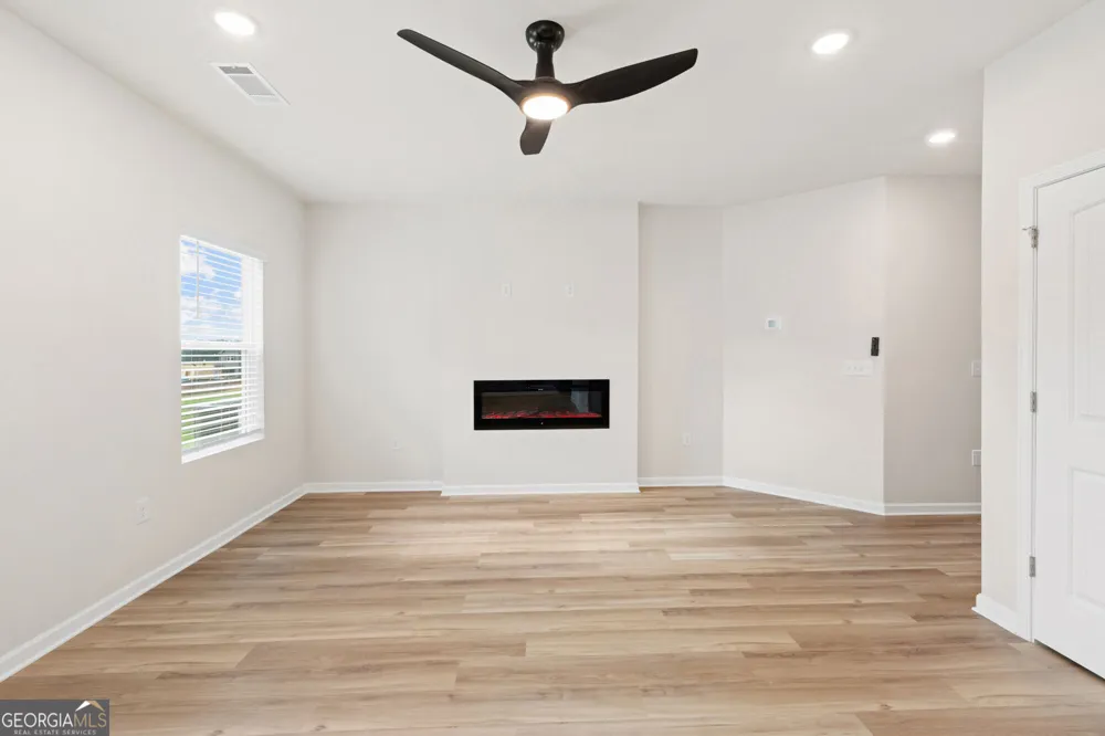 1100 DICKENS RD Greensboro, GA 30642