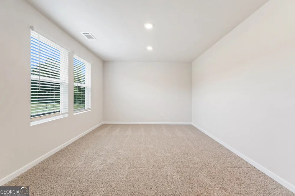 1112 DICKENS RD Greensboro, GA 30642