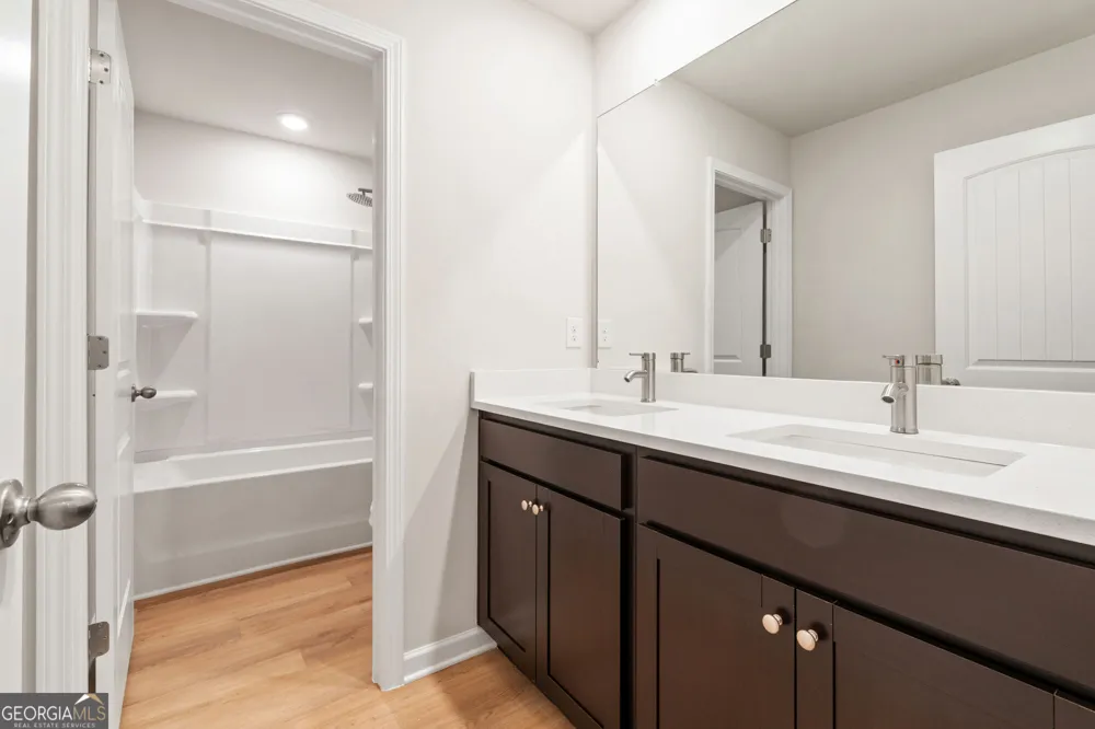 1112 DICKENS RD Greensboro, GA 30642