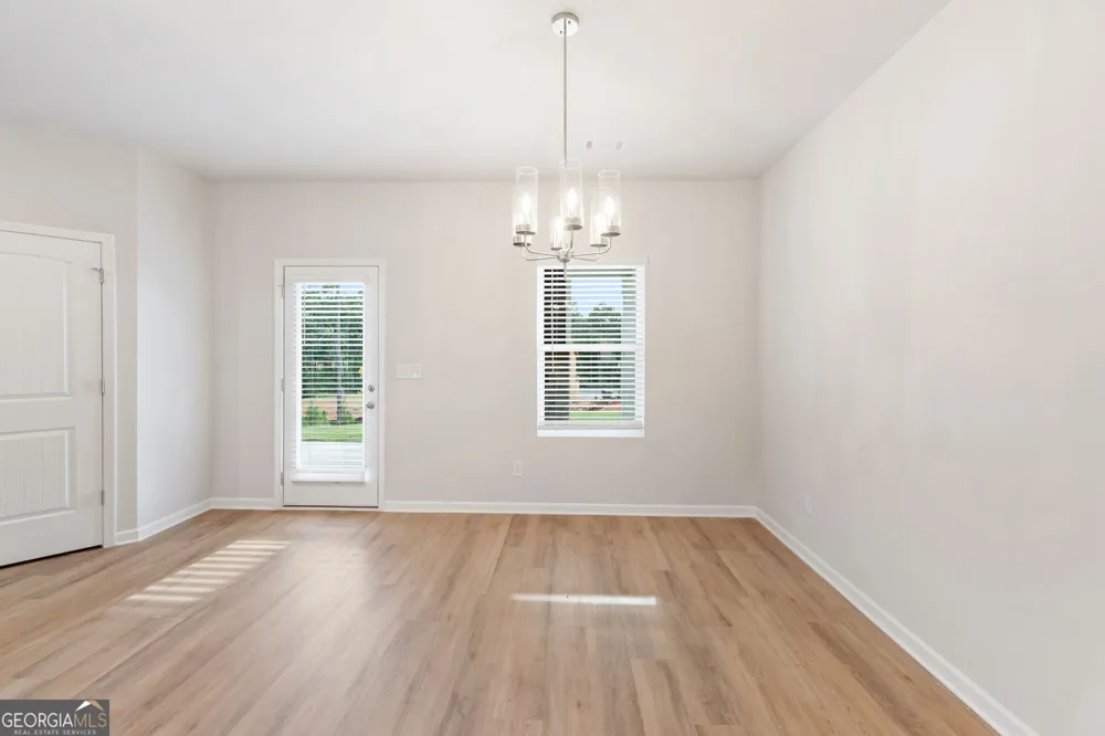 1112 DICKENS RD Greensboro, GA 30642