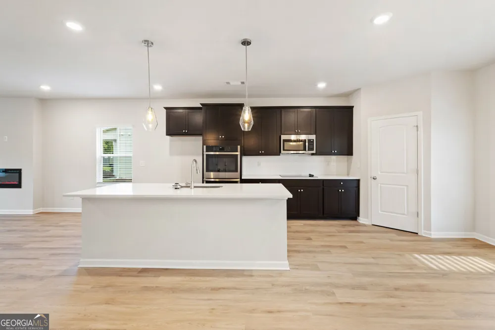 1112 DICKENS RD Greensboro, GA 30642