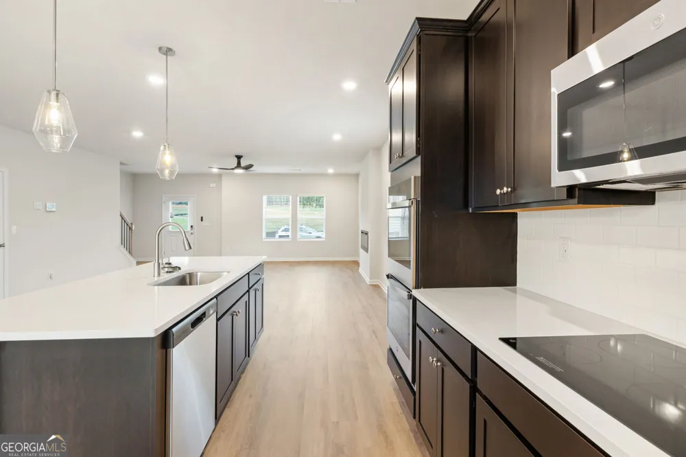 1112 DICKENS RD Greensboro, GA 30642