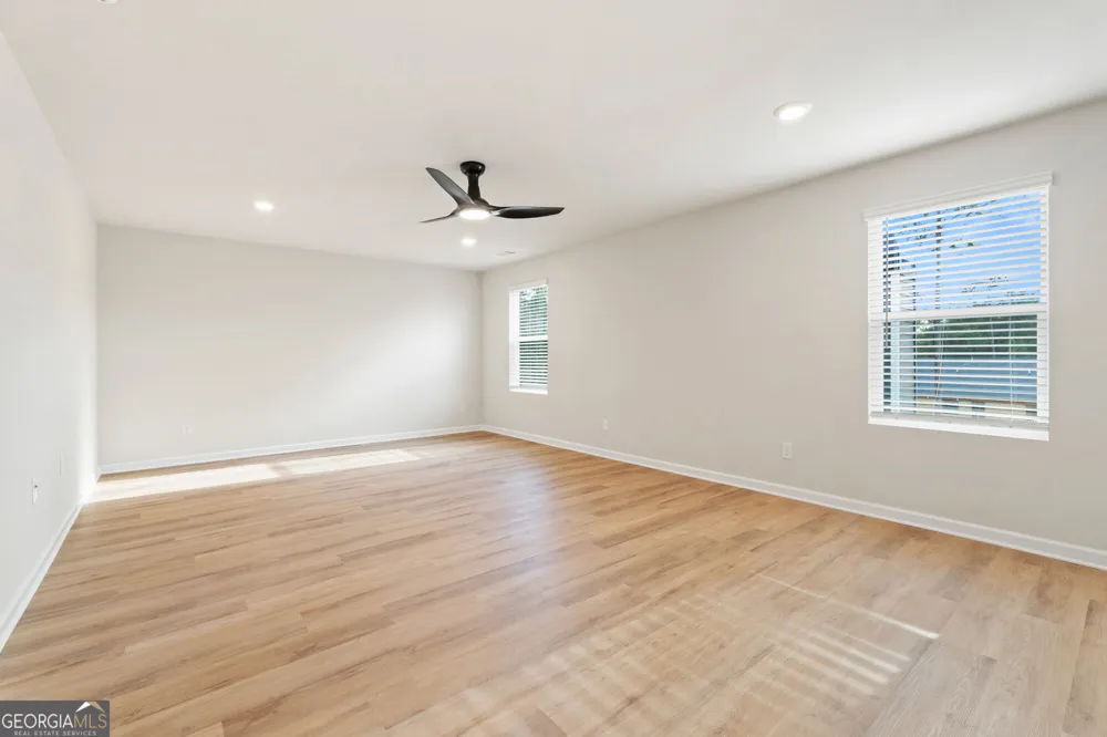 1112 DICKENS RD Greensboro, GA 30642