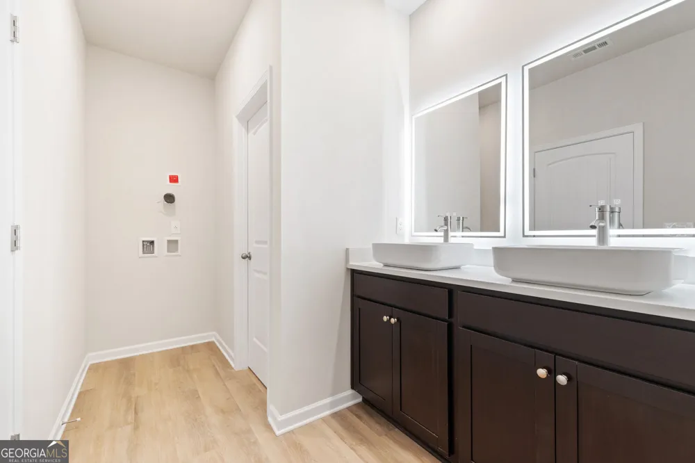 1112 DICKENS RD Greensboro, GA 30642