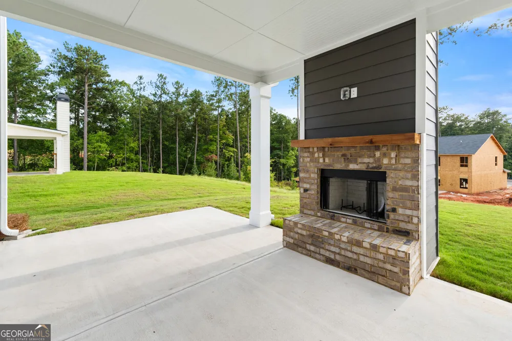 1112 DICKENS RD Greensboro, GA 30642