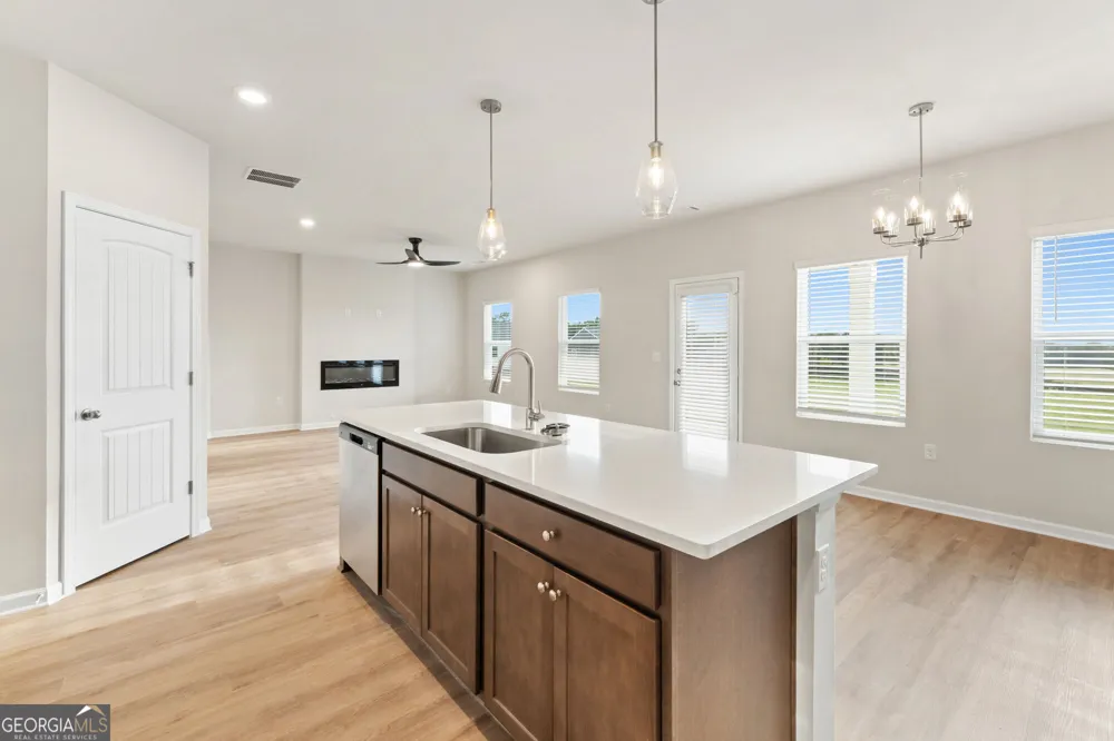1196 DICKENS RD Greensboro, GA 30642