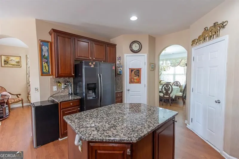 300 Hampton PL Canton, GA 30115
