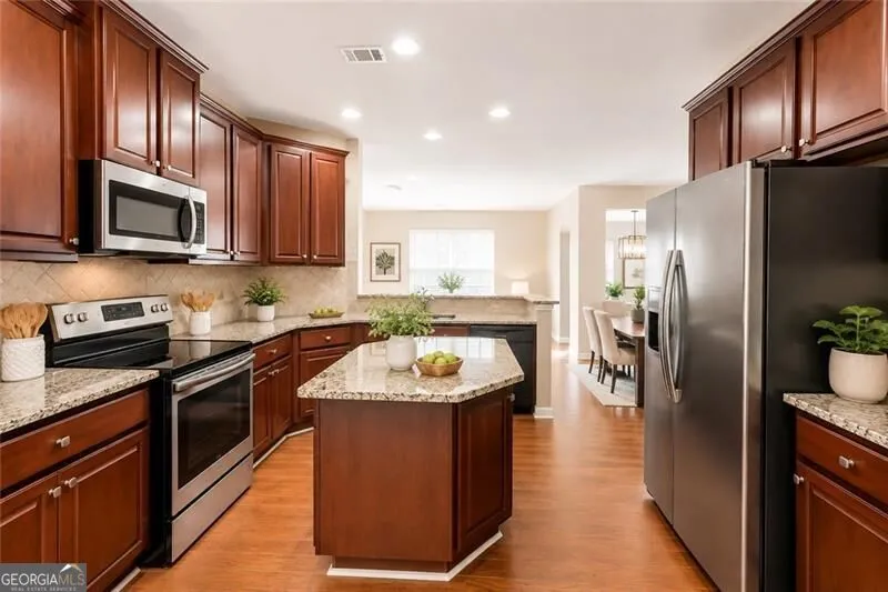 300 Hampton PL Canton, GA 30115