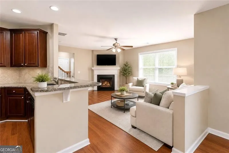 300 Hampton PL Canton, GA 30115
