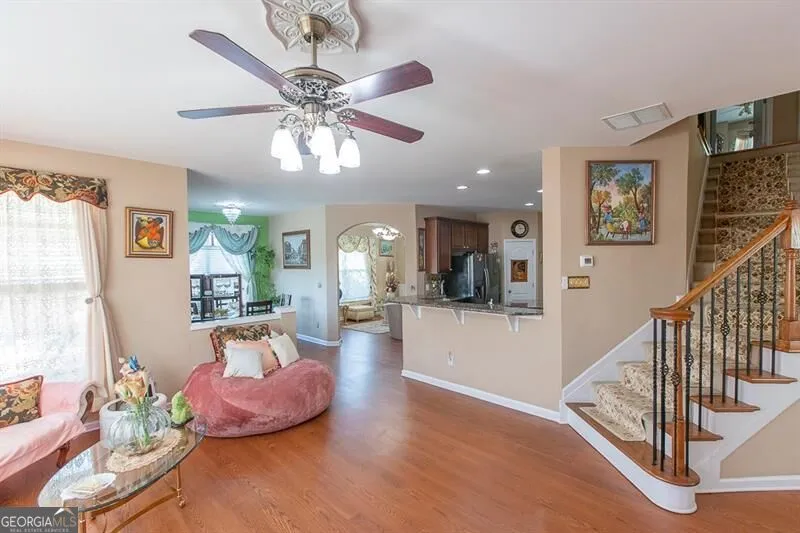 300 Hampton PL Canton, GA 30115