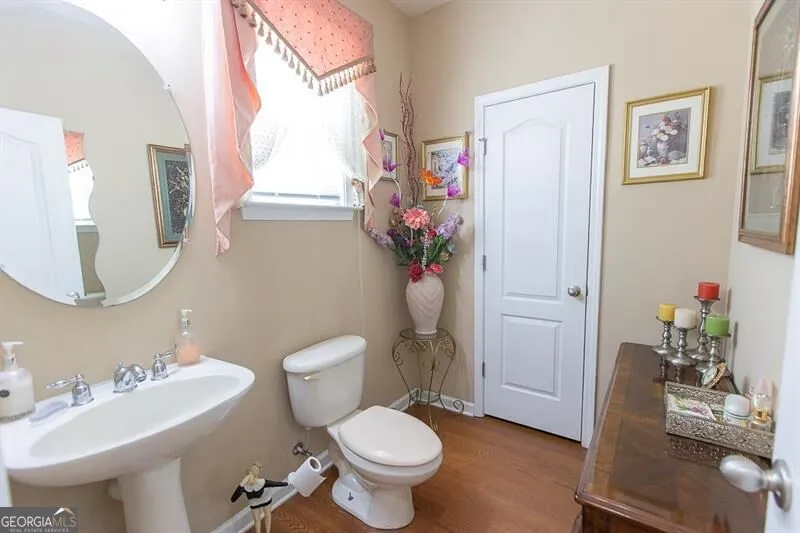 300 Hampton PL Canton, GA 30115