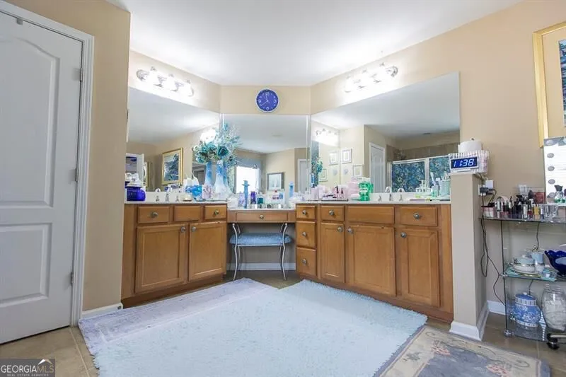 300 Hampton PL Canton, GA 30115