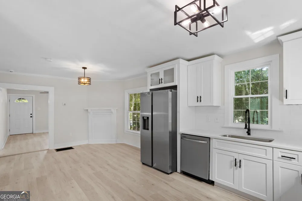 713 Atlanta ST Savannah, GA 31405