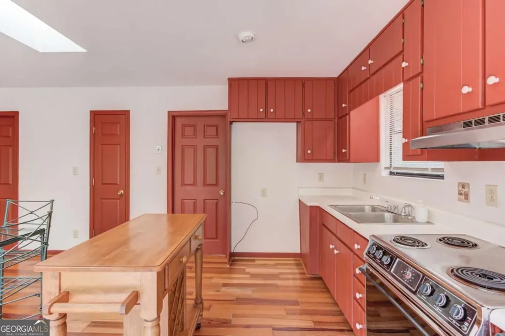 3629 Lakeview DR Gainesville, GA 30501