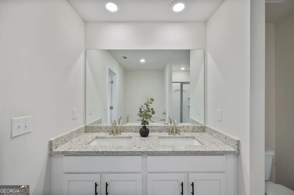 4020 Hidden River LN Oakwood, GA 30566