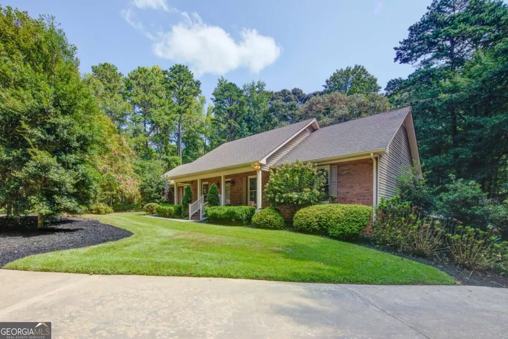 111 Henderson Lake DR Canton, GA 30115