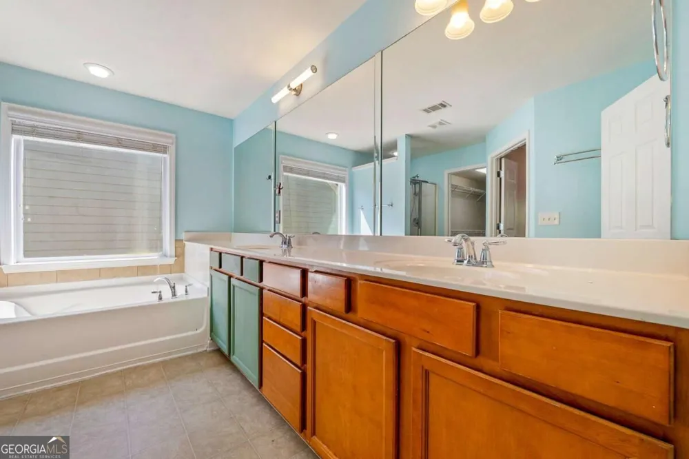827 Poplar TER Canton, GA 30115